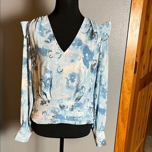 White House Black Market Blue and White Floral Blouse